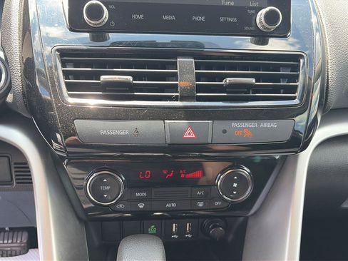 Used 2024 Mitsubishi Eclipse Cross AWD image 18