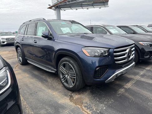 New 2026 Mercedes-Benz GLS 450 4MATIC image 5