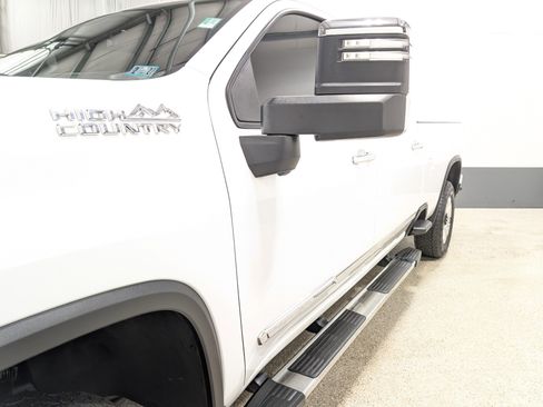 Used 2024 Chevrolet Silverado 3500 High Country w/ High Country Premium Package AWD/4WD image 7