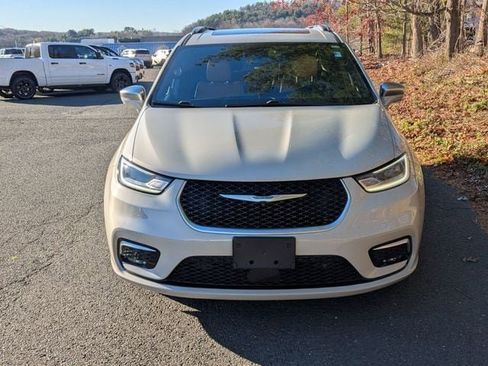 Certified 2021 Chrysler Pacifica Pinnacle FWD image 9