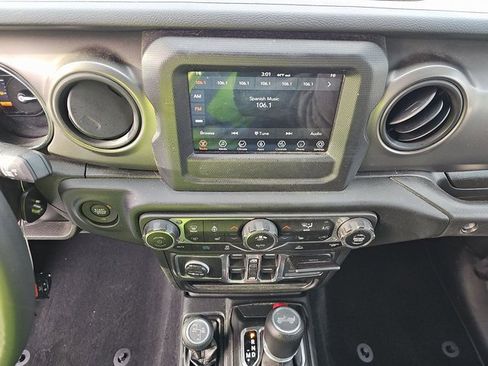 Used 2023 Jeep Wrangler Unlimited w/ Cold Weather Group image 6