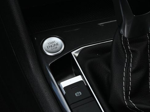 Used 2024 Volkswagen Tiguan S image 24