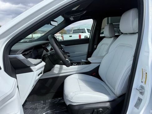 New 2026 Jeep Cherokee Limited image 13