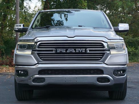 Used 2019 RAM 1500 Laramie AWD/4WD image 2
