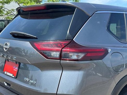 Certified 2023 Nissan Rogue SV AWD/4WD image 13