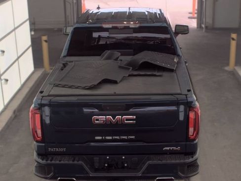 Used 2020 GMC Sierra 1500 AT4 w/ AT4 Premium Package AWD/4WD image 4