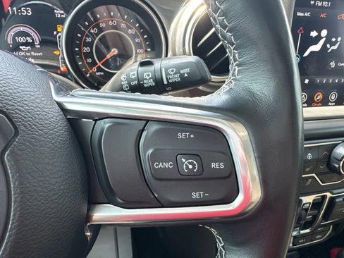 Used 2022 Jeep Wrangler Unlimited Sahara w/ LED Lighting Group AWD/4WD image 16
