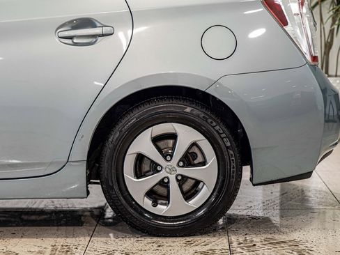Used 2015 Toyota Prius Three image 7