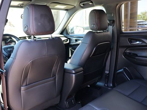 Used 2022 Chevrolet TrailBlazer RS w/ Technology Package FWD image 31