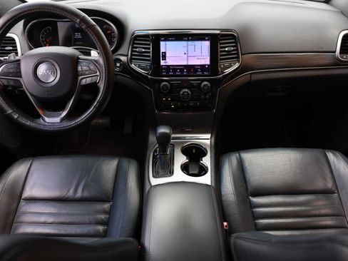 Used 2019 Jeep Grand Cherokee Limited X image 2