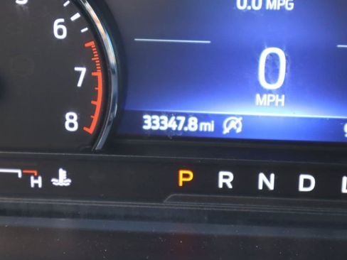 Used 2023 Ford Explorer XLT AWD/4WD image 11