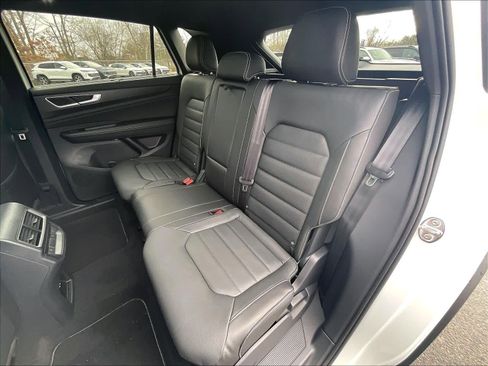 New 2026 Volkswagen Atlas Cross Sport SEL R-Line image 15