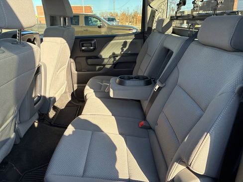 Used 2018 Chevrolet Silverado 1500 Custom w/ Custom Value Package image 37