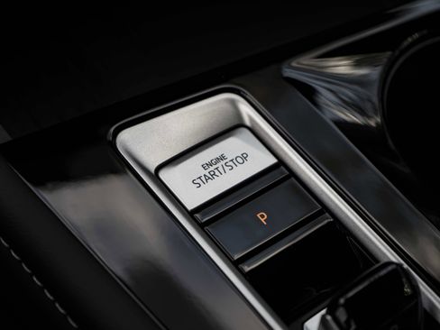 Used 2025 Volkswagen Atlas Cross Sport SEL Premium R-Line image 28