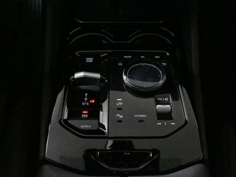 Used 2026 BMW 530i xDrive w/ Premium Package image 26