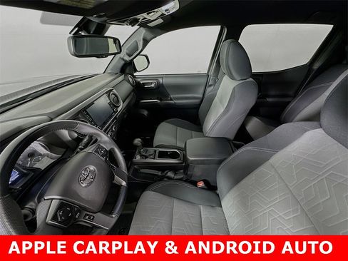 Used 2021 Toyota Tacoma TRD Off-Road image 2