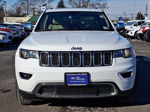 Used 2021 Jeep Grand Cherokee Limited w/ Luxury Group II image 2