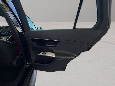 Used 2025 Mercedes-Benz GLC 43 AMG 4MATIC image 30