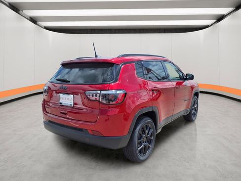 New 2026 Jeep Compass Latitude AWD/4WD image 6