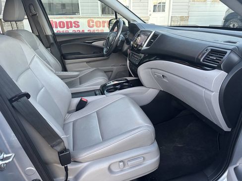 Used 2018 Honda Pilot Touring image 5
