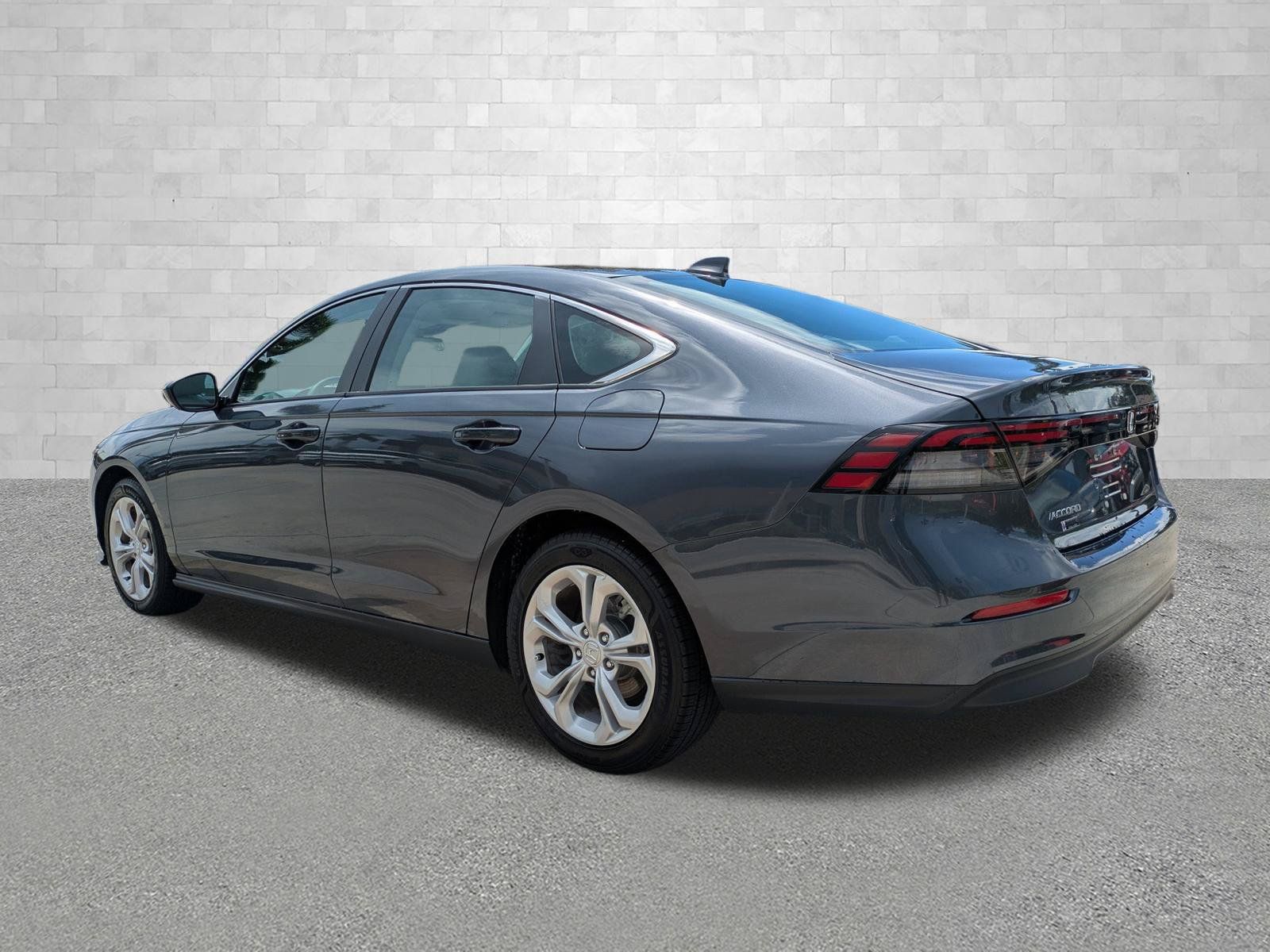 Used 2023 Honda Accord LX image 4
