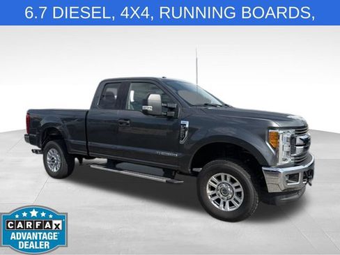 Used 2017 Ford F250 XLT w/ XLT Value Package AWD/4WD image 2
