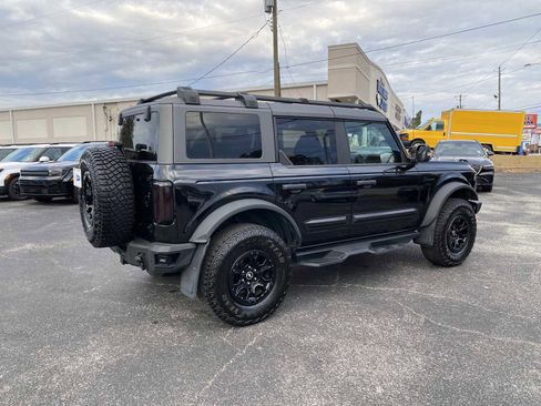 Used 2024 Ford Bronco Wildtrak image 5