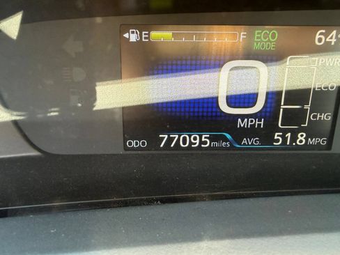 Used 2022 Toyota Prius LE FWD image 17