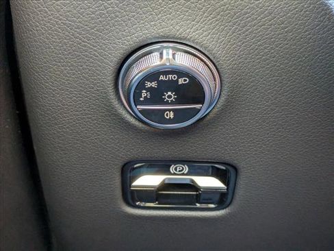 Used 2026 Mercedes-Benz GLC 300 image 12