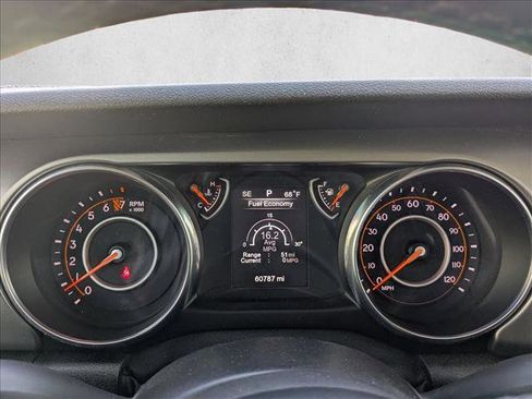 Used 2020 Jeep Gladiator Sport w/ Quick Order Package 24S image 11