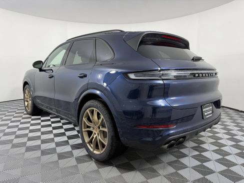 Certified 2026 Porsche Cayenne AWD/4WD image 3