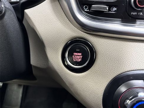 Used 2017 Kia Sorento EX image 16