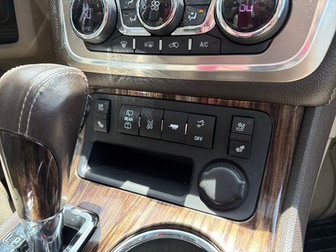 Used 2013 GMC Acadia Denali AWD/4WD image 28