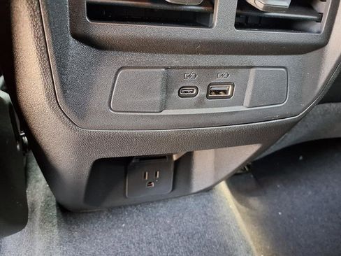 New 2026 GMC Canyon Elevation w/ Convenience Package image 17