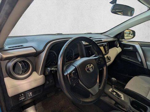 Used 2016 Toyota RAV4 XLE AWD/4WD image 9