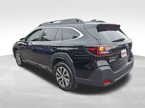 Certified 2025 Subaru Outback Premium image 4