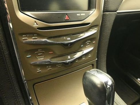 Used 2014 Lincoln MKX FWD w/ Equipment Group 101A image 17
