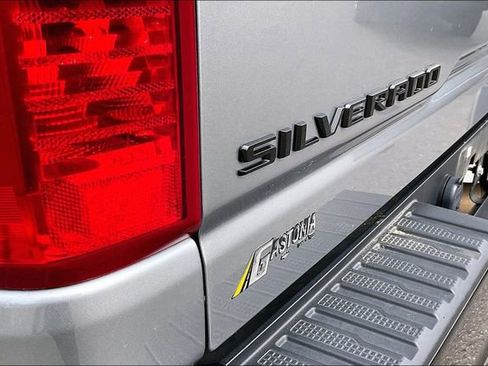 Used 2024 Chevrolet Silverado 2500 Custom w/ Custom Convenience Package image 21