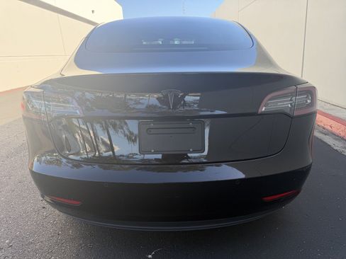 Used 2021 Tesla Model 3 Standard Range Plus RWD image 9
