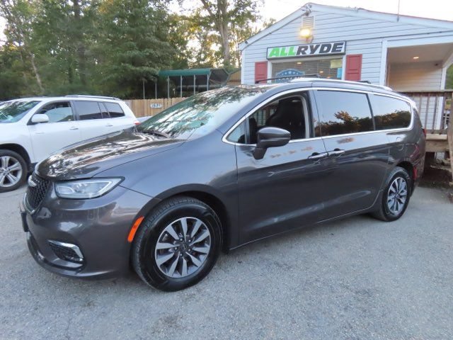 Used 2021 Chrysler Pacifica Touring-L FWD image 1