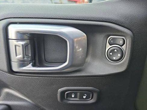 Certified 2022 Jeep Gladiator Sport AWD/4WD image 27