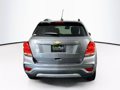 Used 2020 Chevrolet Trax LT w/ LT Convenience Package AWD/4WD image 7