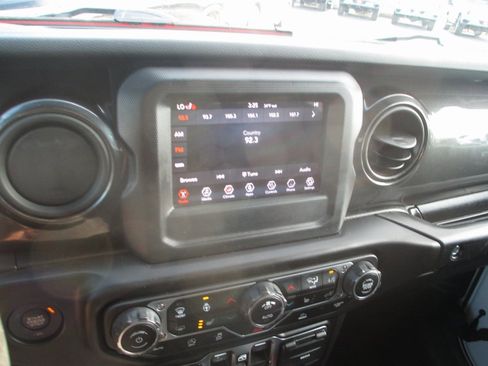 Used 2021 Jeep Wrangler Unlimited Sport image 20