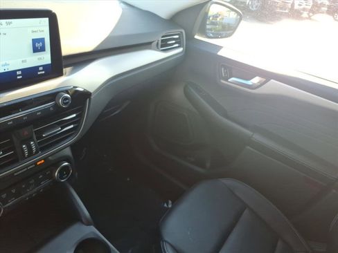 Used 2022 Ford Escape SEL image 20
