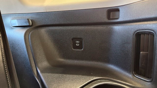 Used 2025 Honda Pilot EX-L image 23
