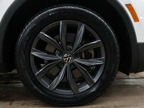Certified 2023 Volkswagen Tiguan SE image 93