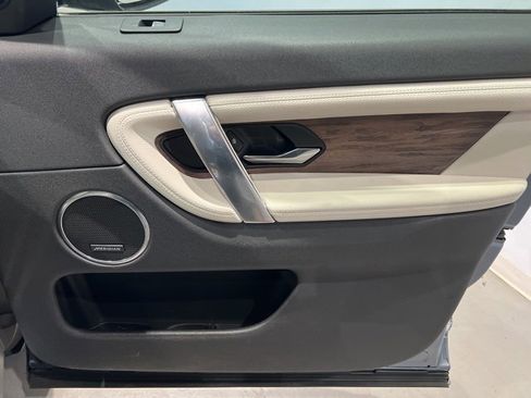 Used 2022 Land Rover Discovery Sport SE R-Dynamic image 29