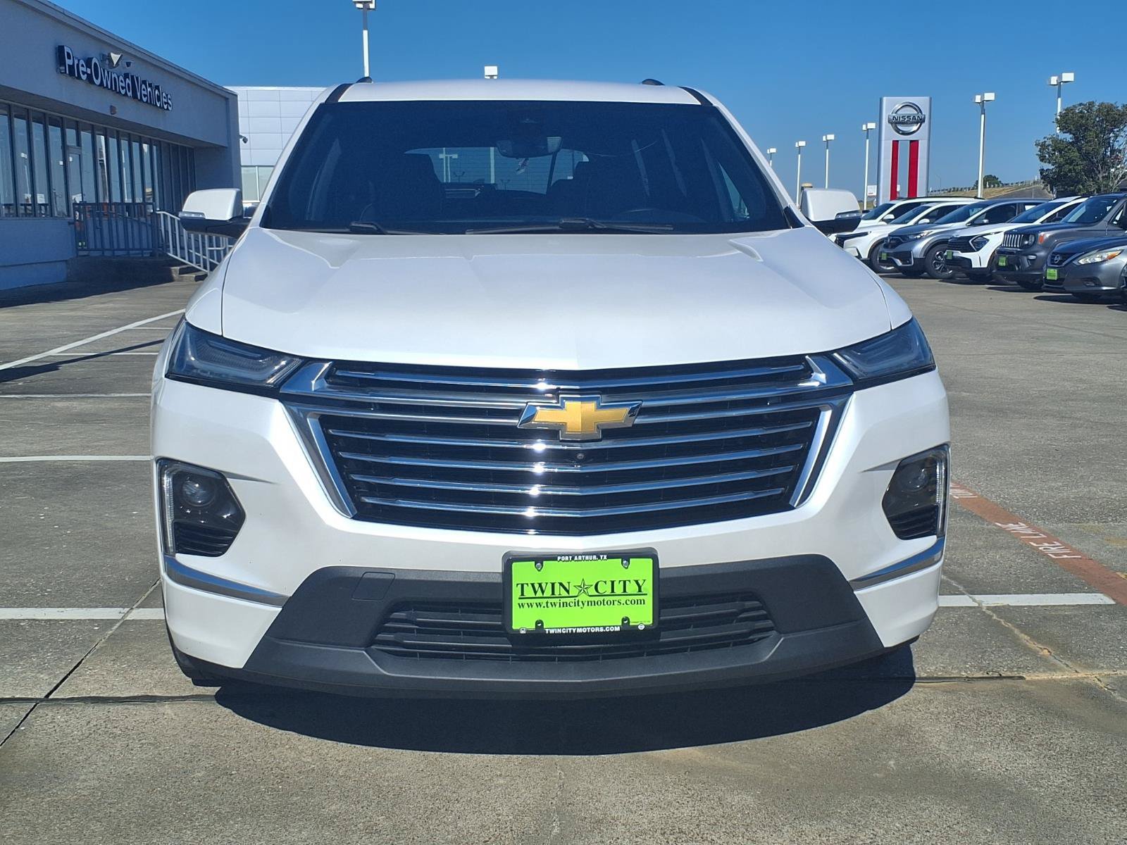 Used 2023 Chevrolet Traverse Premier FWD image 5