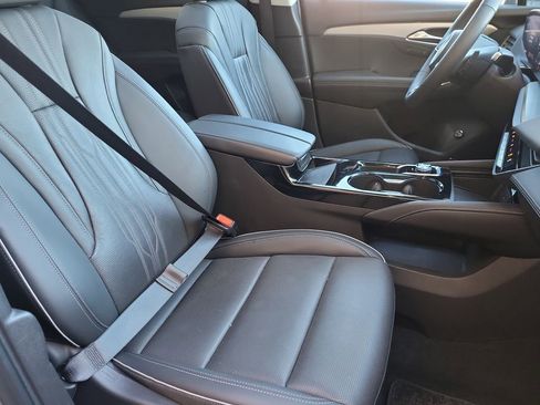 Used 2024 Buick Envision Avenir image 13