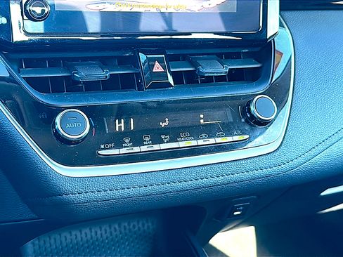 Used 2024 Toyota Corolla LE image 32